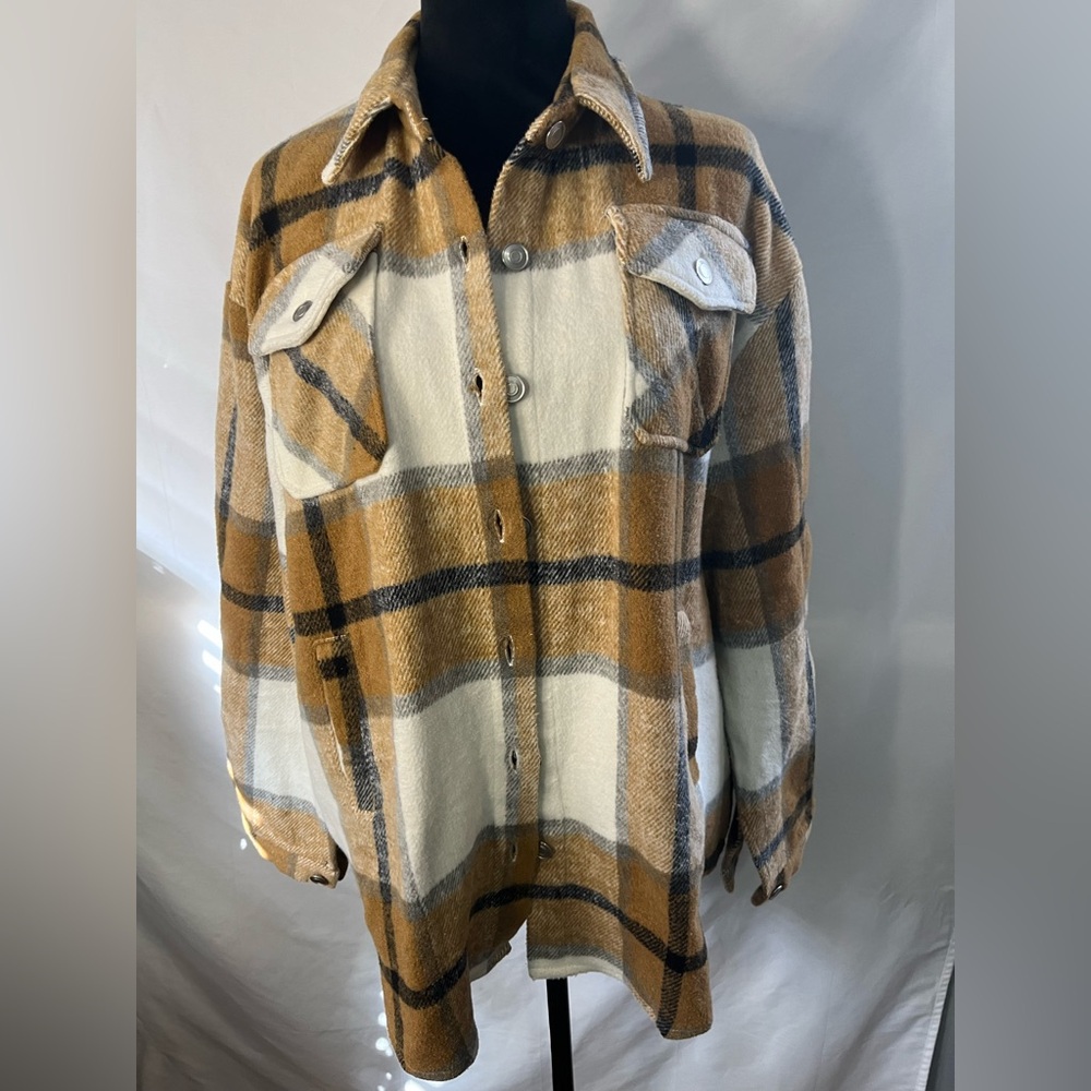 Cozy Plaid Shacket Button-Up Oversized Jacket Shirt large brown silver buttons